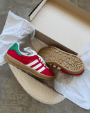 Tenis Adidas Gazelle Vermelho camurça atoalhada