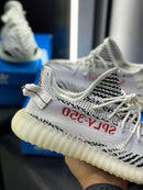 Tênis Adidas Yeezy Boost 350 V2 'Zebra'