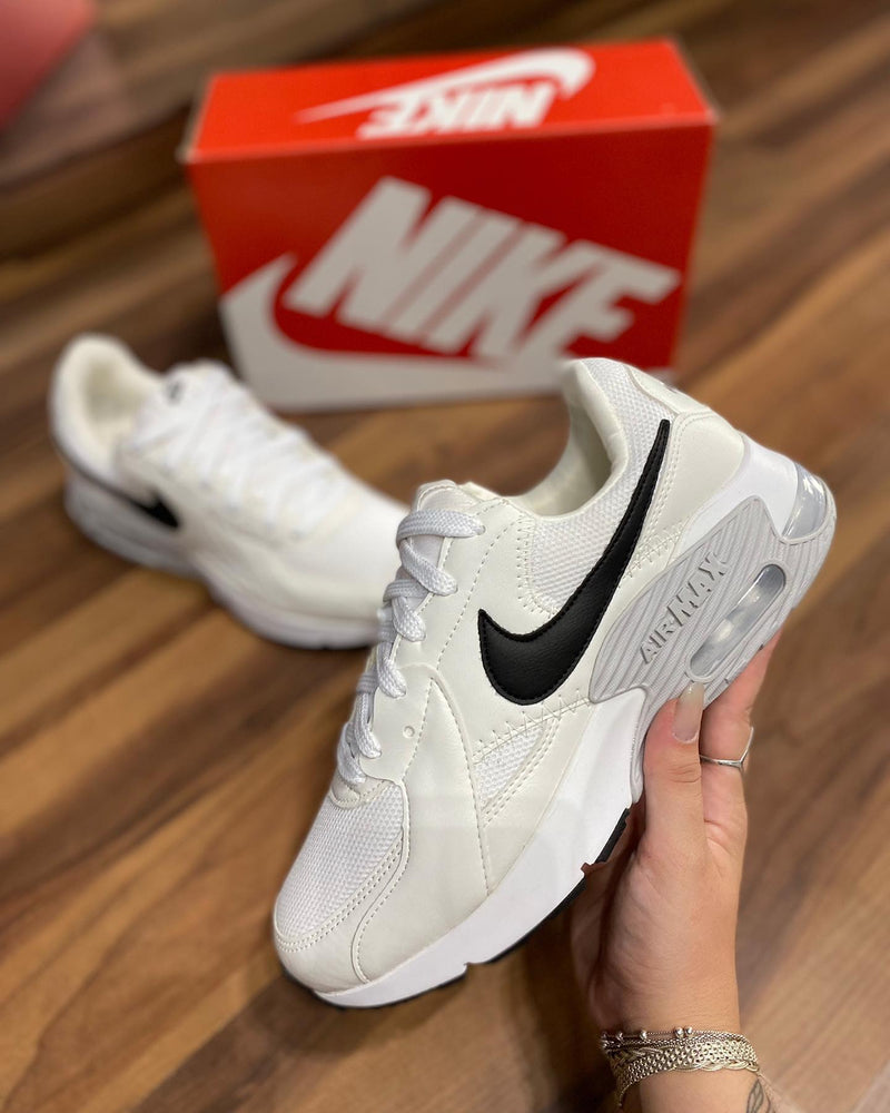 Tênis Nike Air Max Excee - Branco/Preto