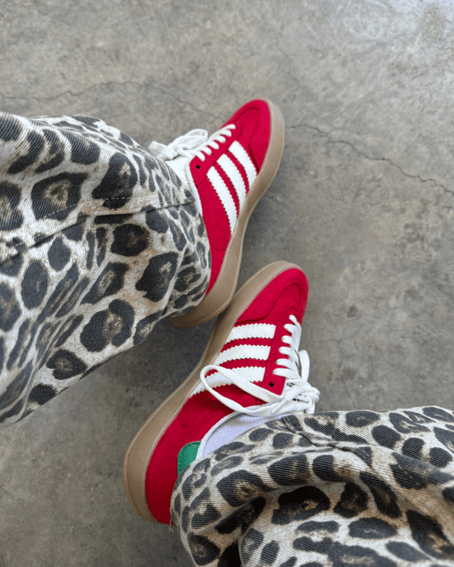 Tenis Adidas Gazelle Vermelho camurça atoalhada