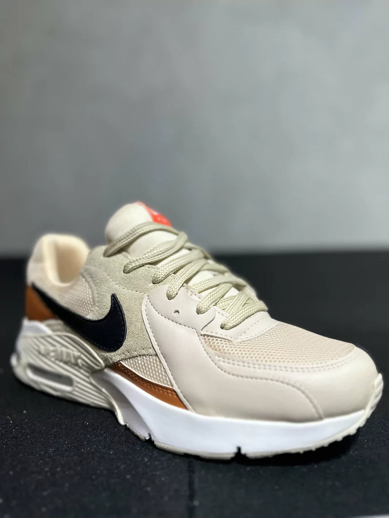 Tênis Nike Air Max Excee - Bege/Laranja/Preto