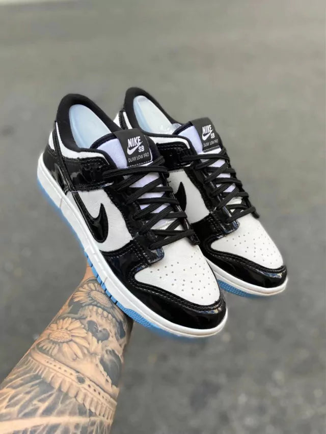 Tênis Nike Dunk Low - Branco e Preto Brilhante