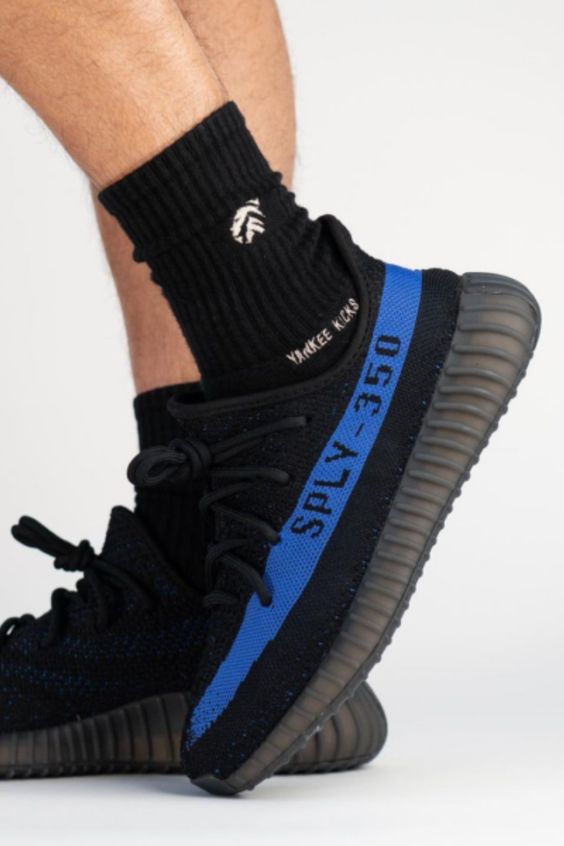 Tênis Adidas Yeezy Boost 350 V2 'Dazzling Blue'