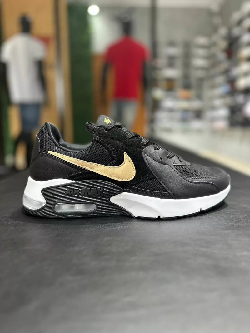 Tênis Nike Air Max Excee - Preto/Branco/Dourado