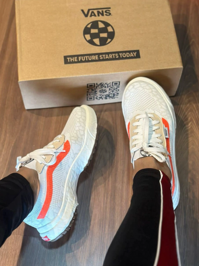 Tênis Vans Ultrarange VR3 Off Orange