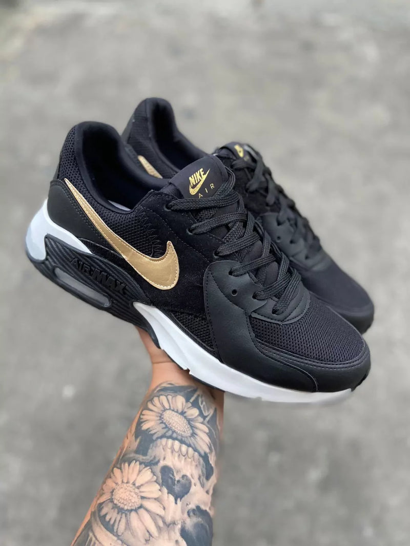 Tênis Nike Air Max Excee - Preto/Branco/Dourado