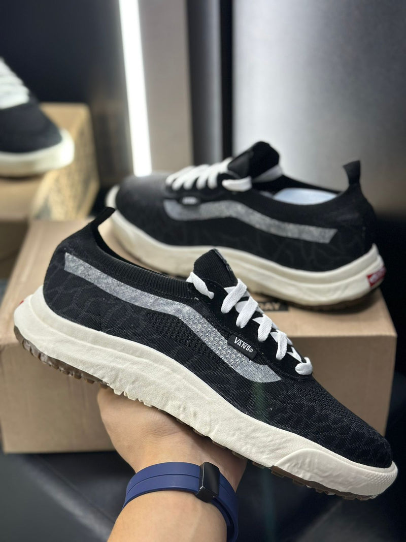 Tênis Vans Ultrarange VR3 Black