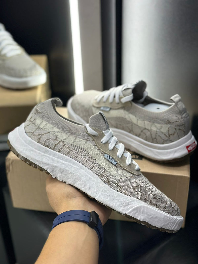 Tênis Vans Ultrarange VR3 Gray