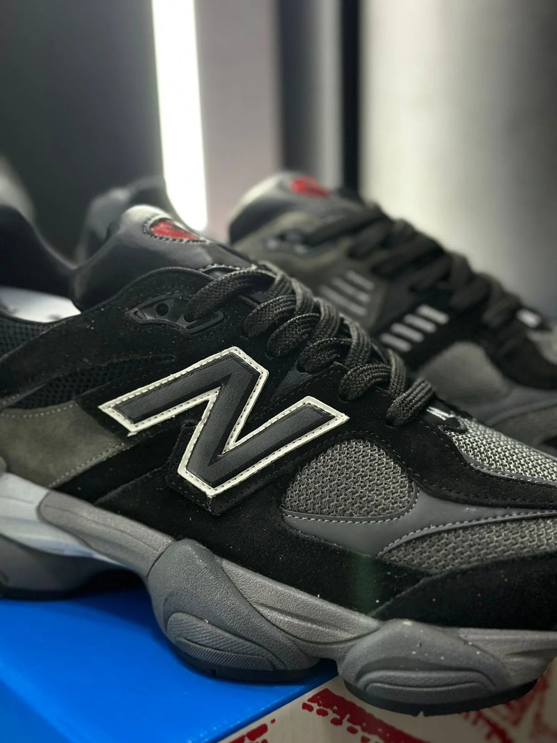 Tênis New Balance 9060 - Cinza/Preto