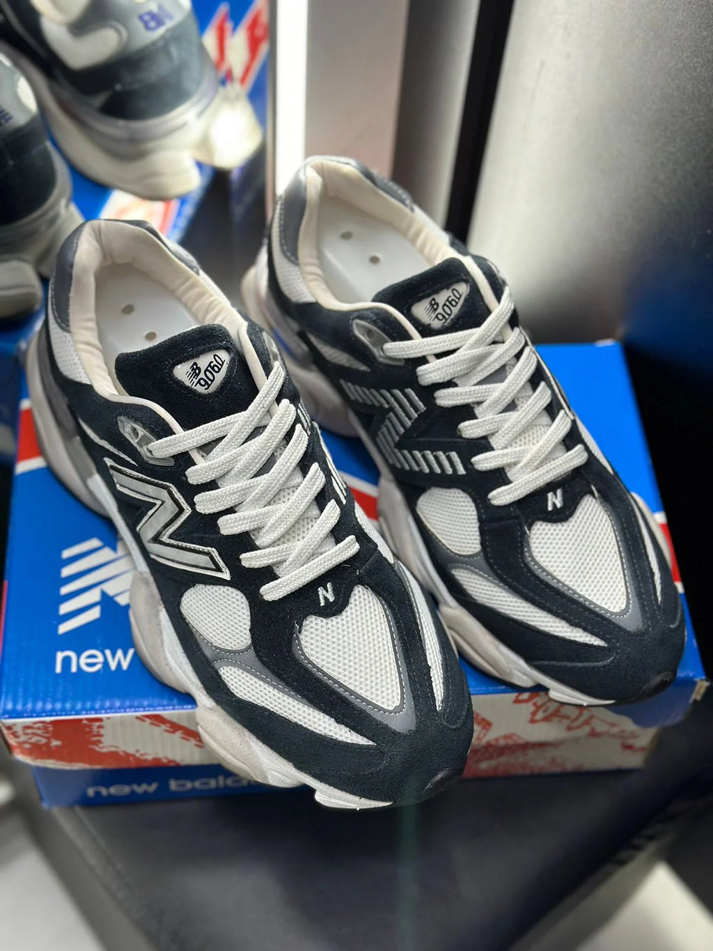 Tênis New Balance 9060 Azul Marinho/Branco