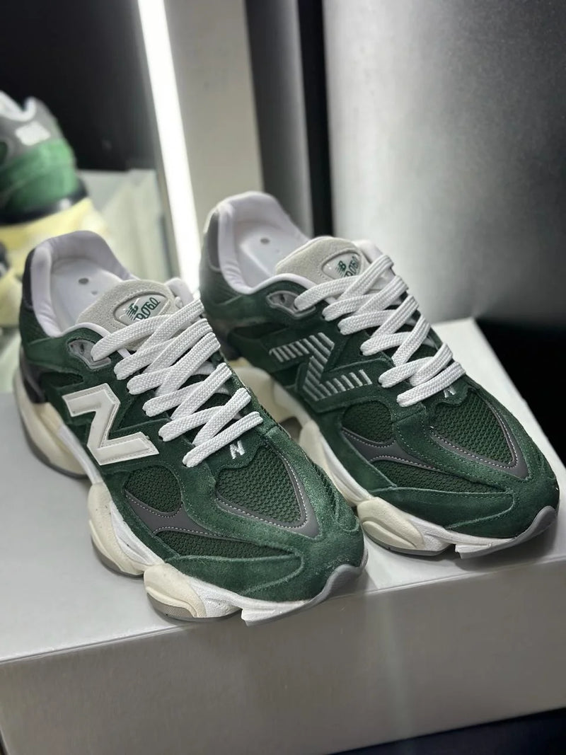 Tênis New Balance 9060 - Verde Militar